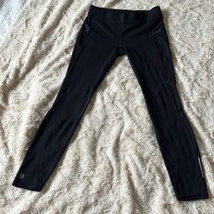 Athleta Black Back Zippered Pocket  Reflective Detail On Back &Ankles Leggings S
